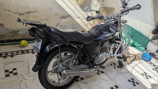 Suzuki gs 150 SE