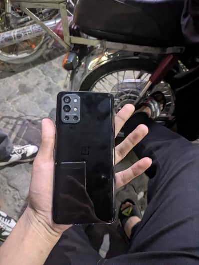 One Plus 9R