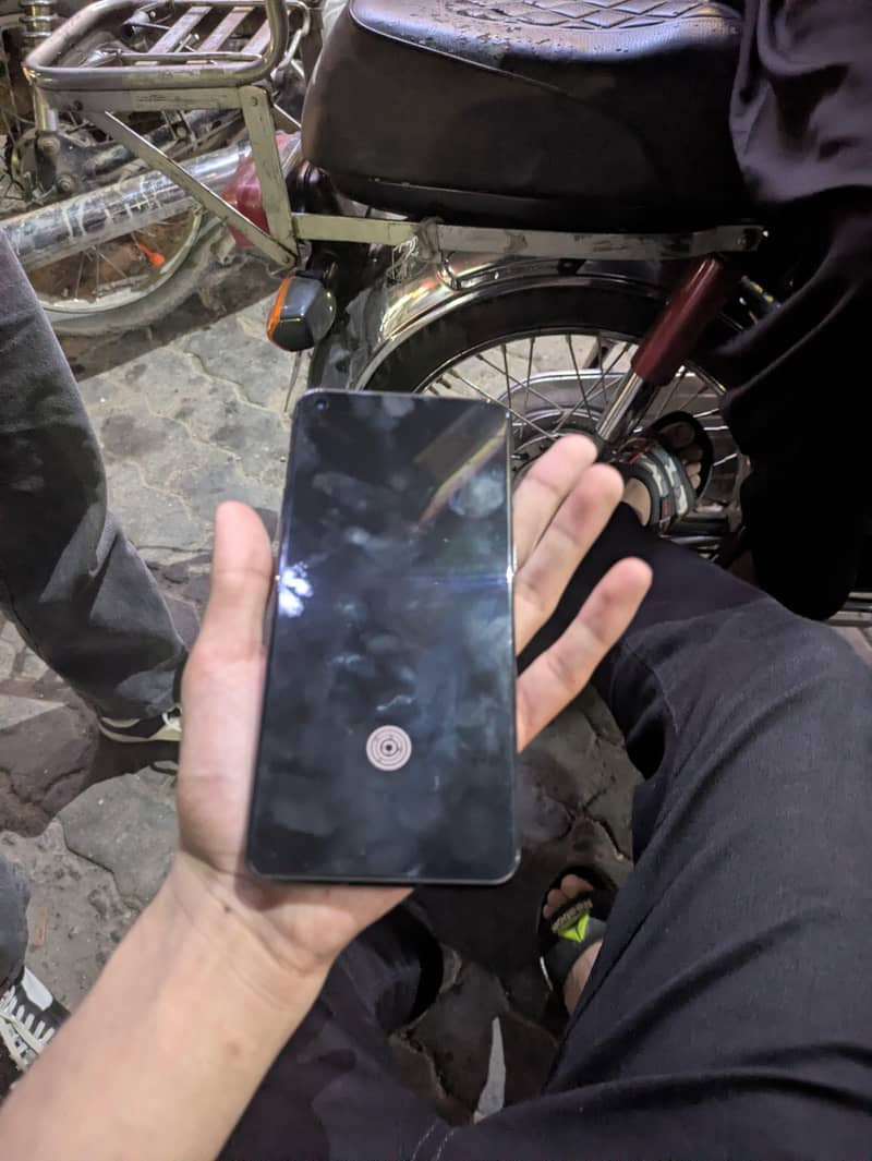 One Plus 9R 1