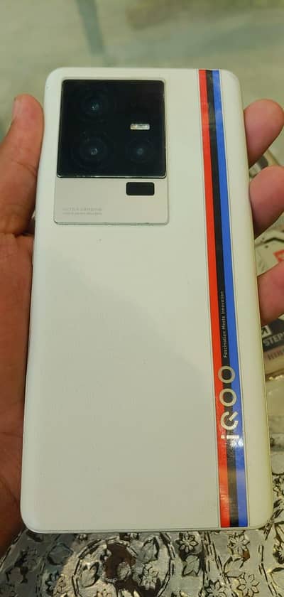Vivo iQOO 11s BMW edition