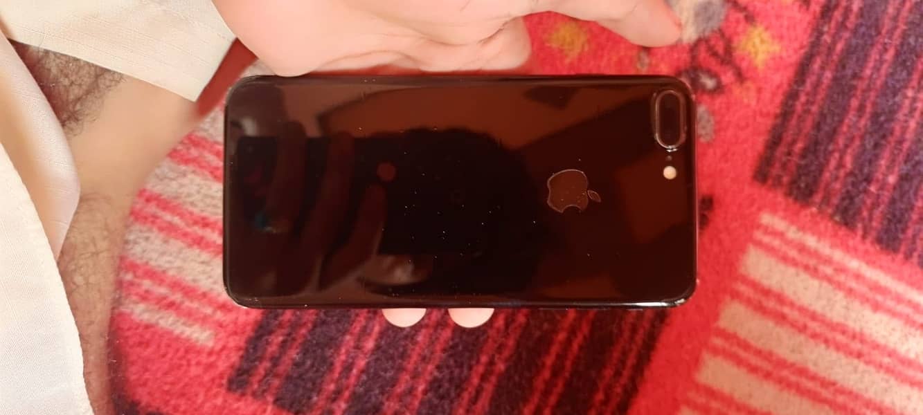 Apple iPhone 7 Plus 3