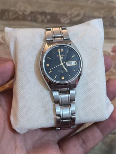 seiko 5 automatic watches available