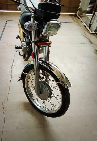 Unique UD 125