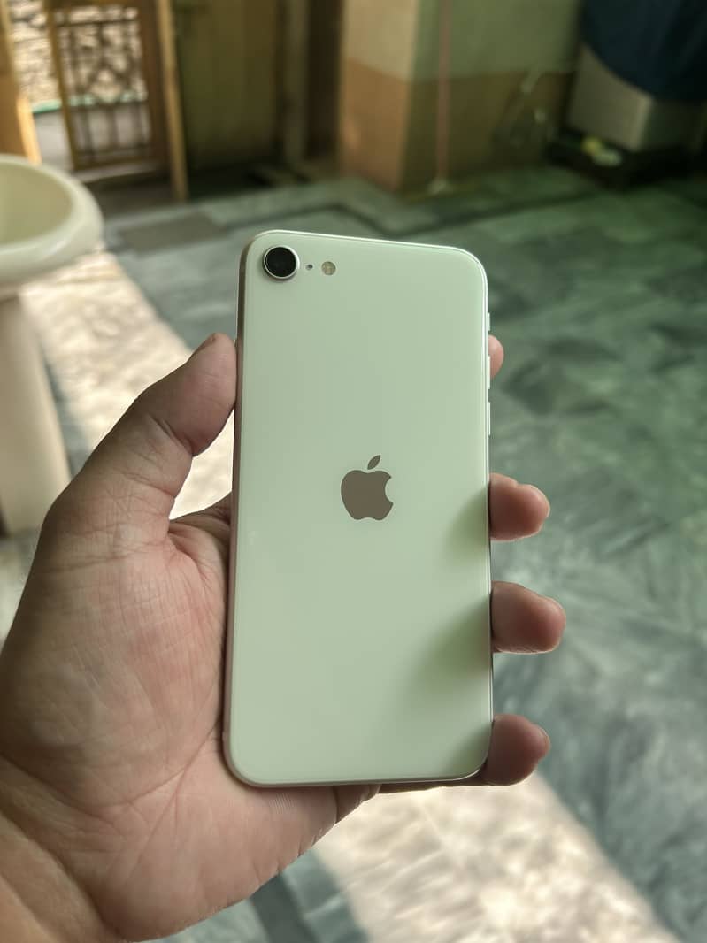 Apple iPhone SE 0