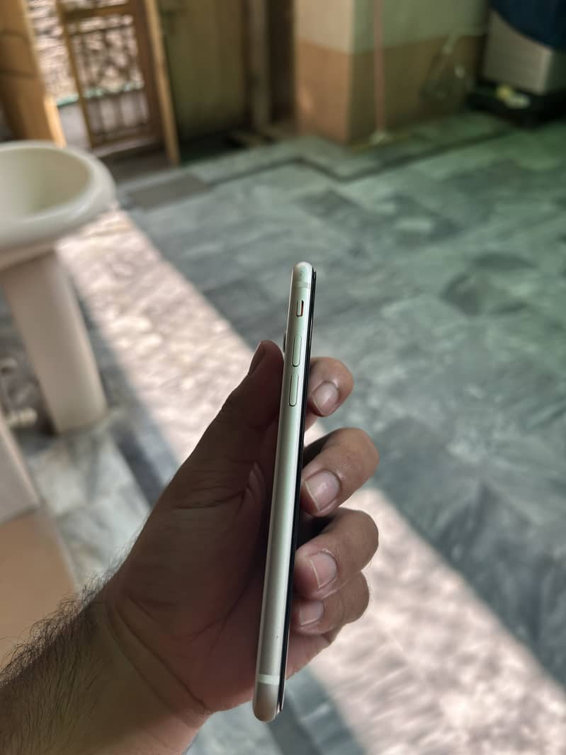 Apple iPhone SE 6
