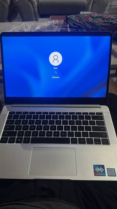 Honor Magicbook2019 / Core i5 8th Gen / 8GB RAM / 256GB / 2GB MX250