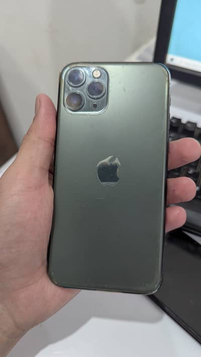 Apple iPhone 11 Pro 64 gb waterpack 83 battery health