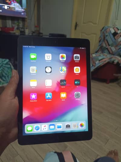 I Pad A1475