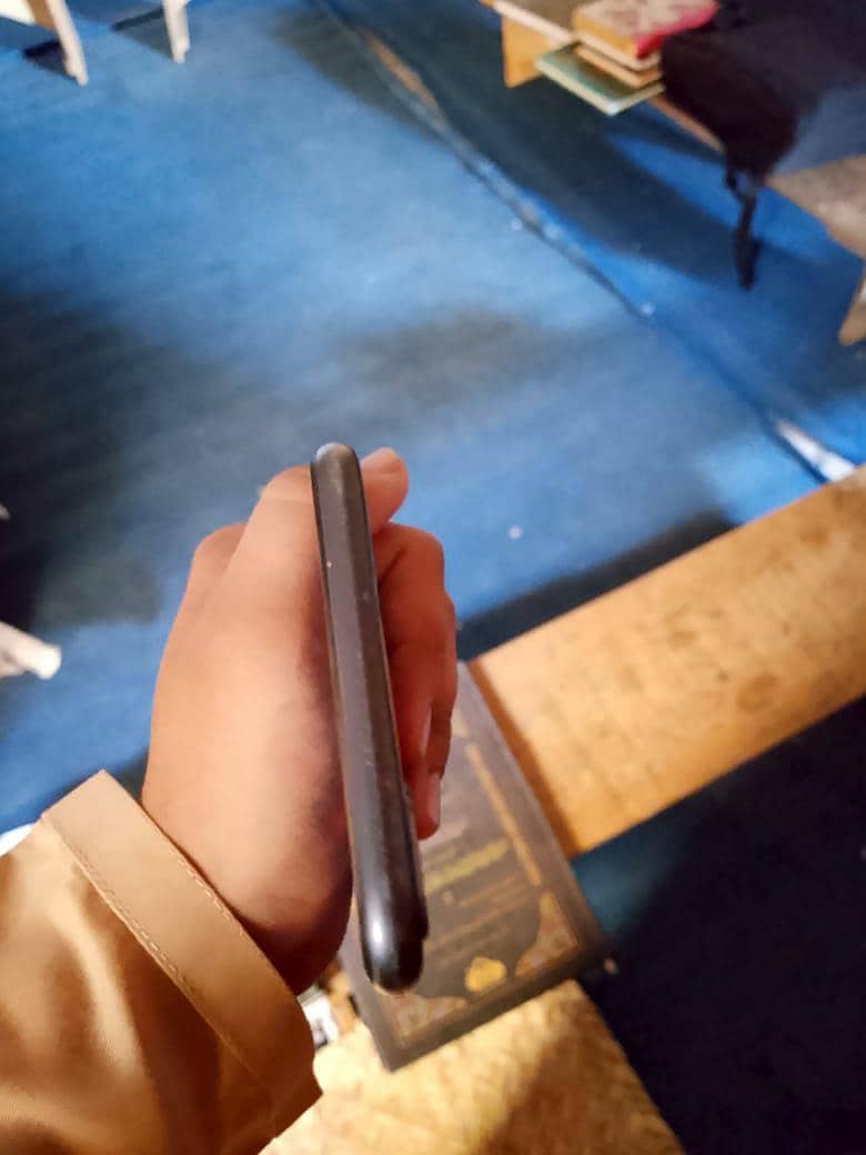 Apple iPhone 8 Plus 1