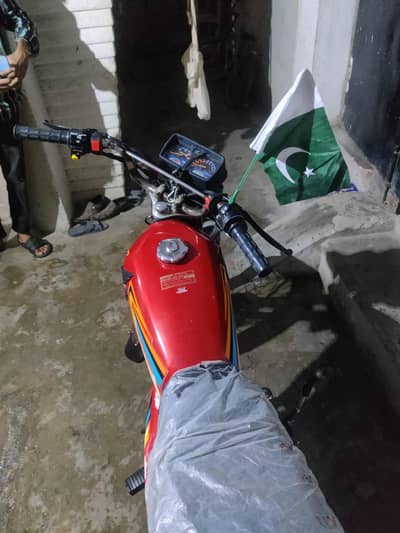 CG Honda 125 Multan number all ok 10 by a condition urgent sale