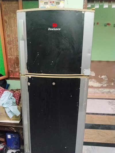Dawlance mediam size frefigrater