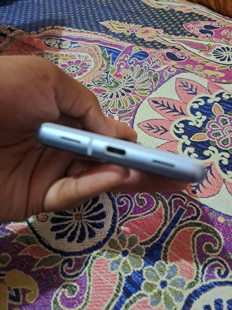 Google Pixel 7a 3