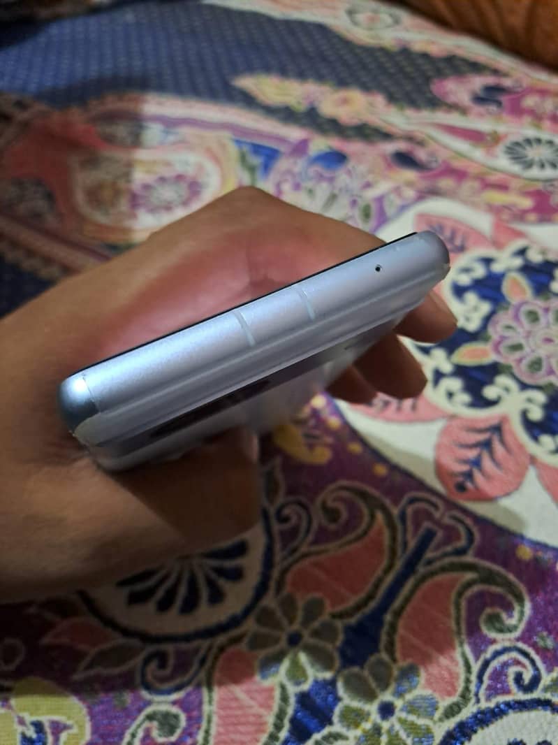 Google Pixel 7a 4