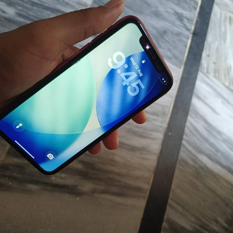 Apple iPhone 11 3