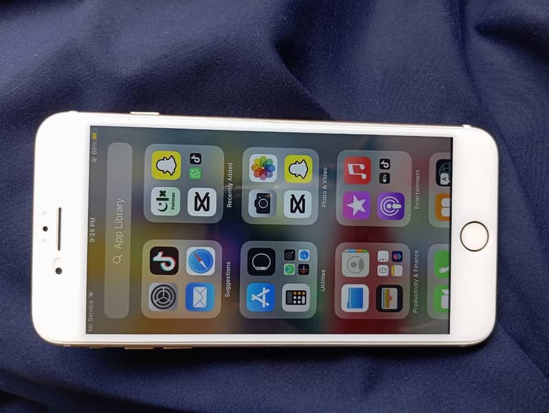 Apple iPhone 7 Plus 2