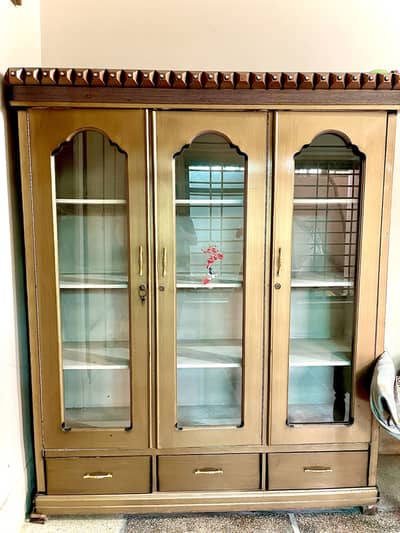 1 year used showcase for sale