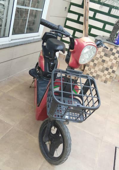 Two electric scooters (without batteries)