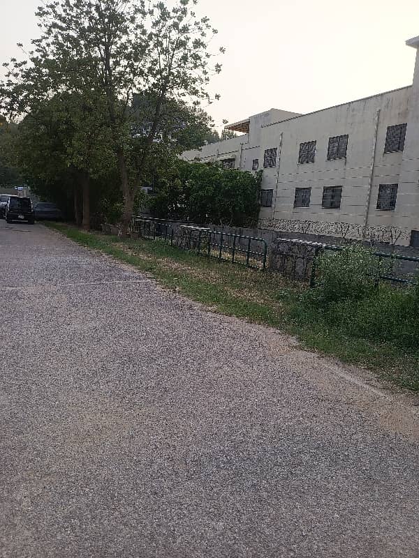 1 Kanal Plot Solid Land DHA 1 3