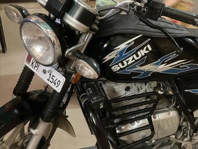 Suzuki 150 2022 model nut 2 nut geniun look like new only 27k km run