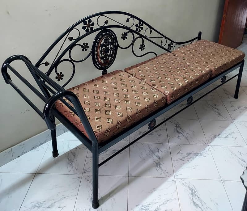 Settee Sofa 0