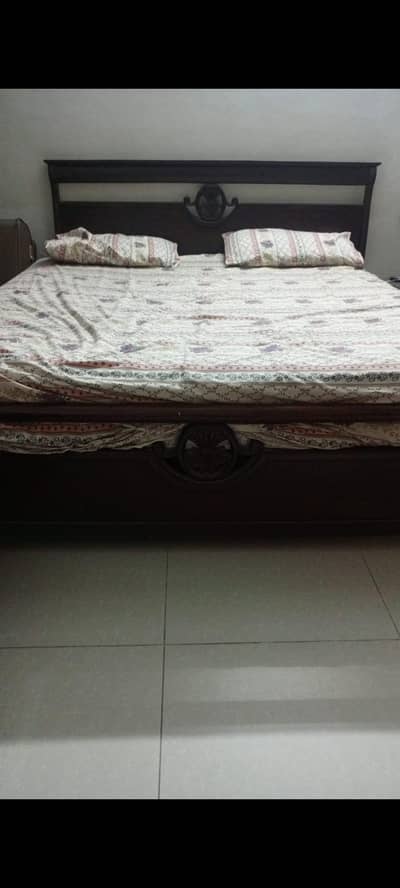 Double bed without mattress, 2 side tables n aik dressing