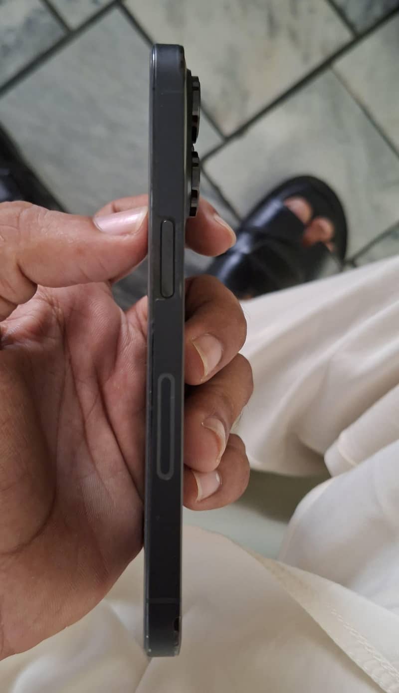 Apple iPhone 14 Pro 1