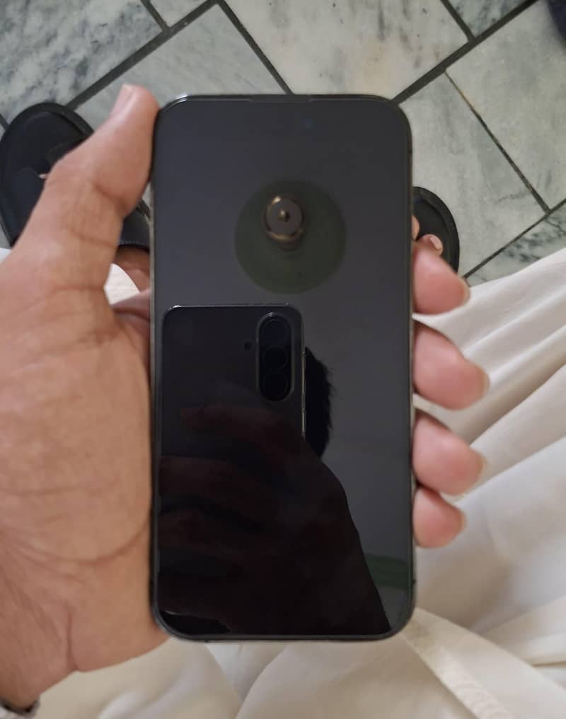 Apple iPhone 14 Pro 2