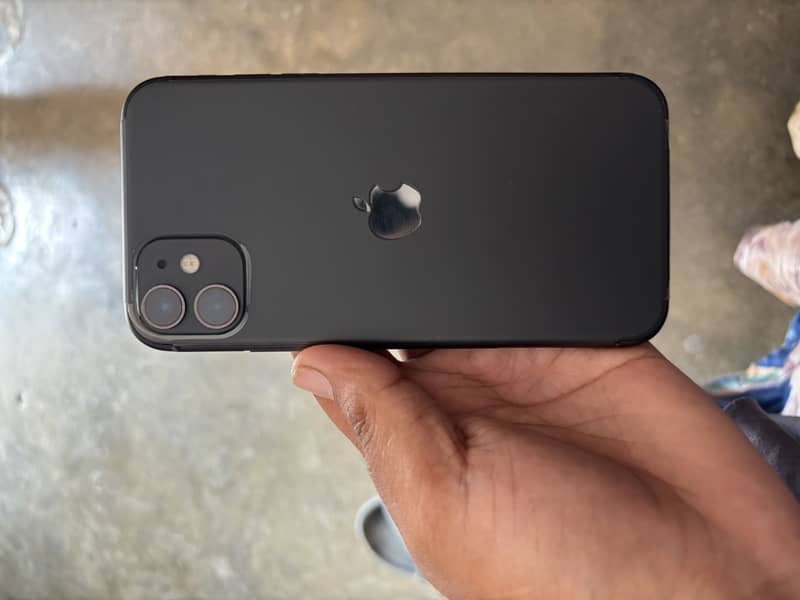 Apple iPhone 11 0