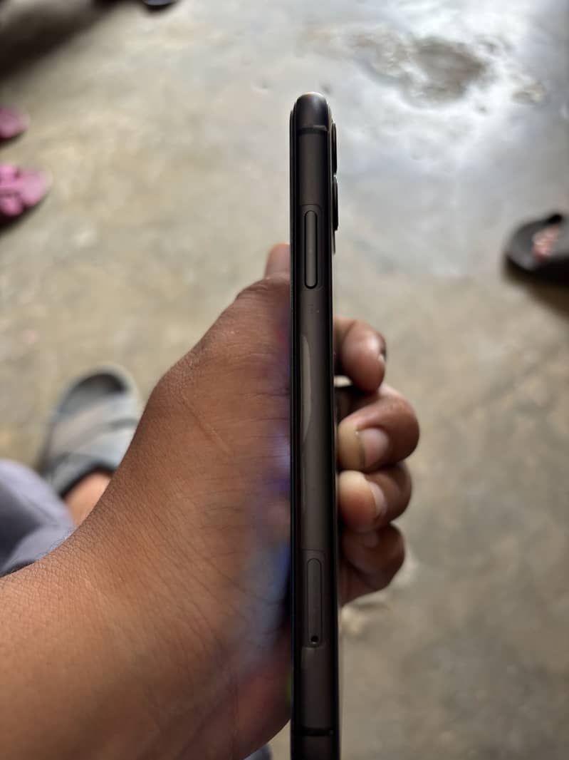 Apple iPhone 11 6