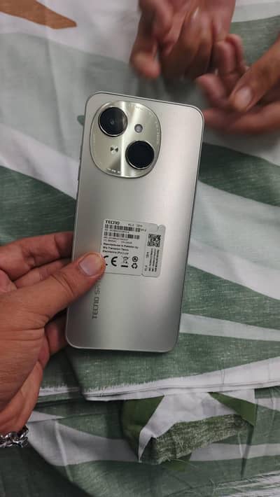 Tecno Spark Go 1.4/128 10/10 condition hai box charger bhi hai