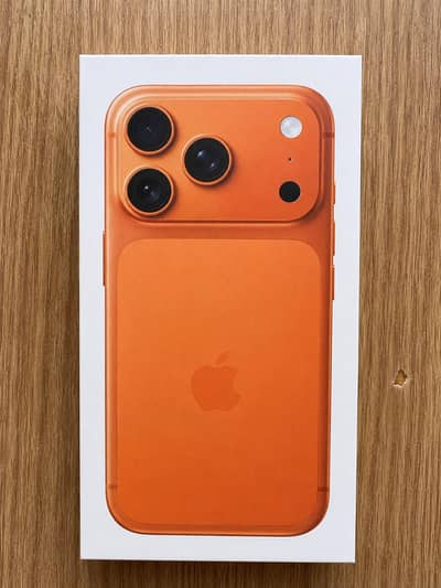 Apple iPhone 17 Pro box pack