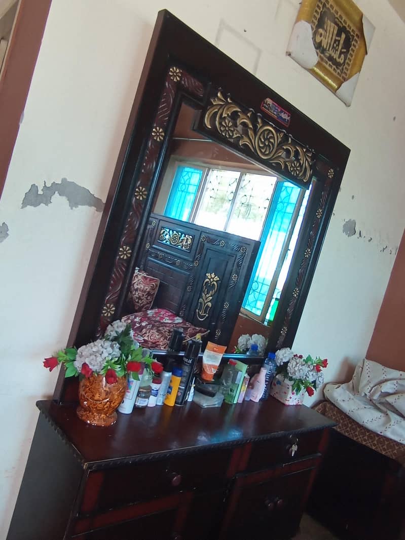 Dressing Table 0