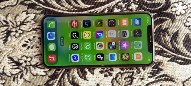 I phone Non PTA 64 memory health 81 lash cadation ok hai