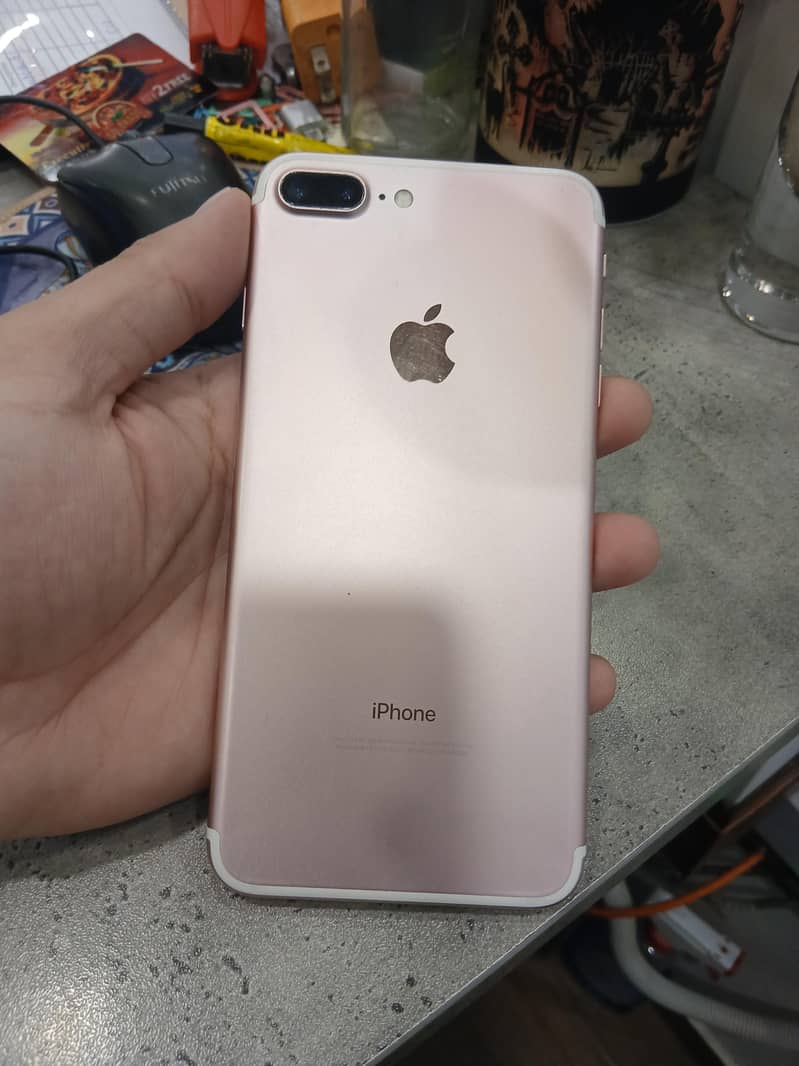 Apple iPhone 7 Plus 0