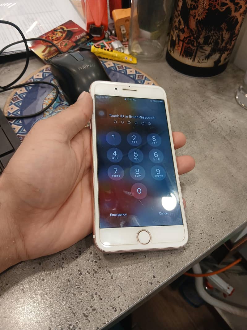 Apple iPhone 7 Plus 1