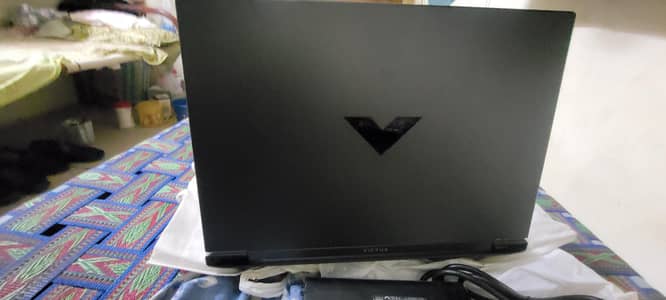 HP Victus 16 configured with an Intel Core i7 13g 16gb rim 512gb nvmen