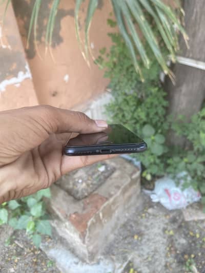 Apple iPhone SE(2nd generation)
