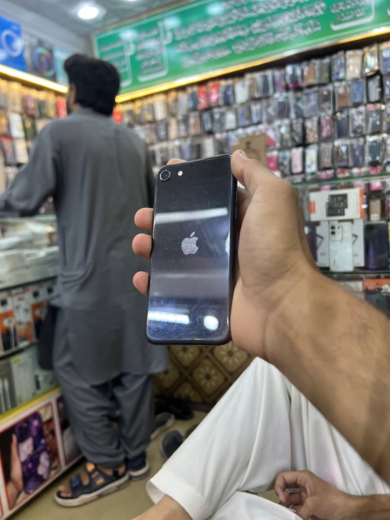 Apple iPhone SE 3