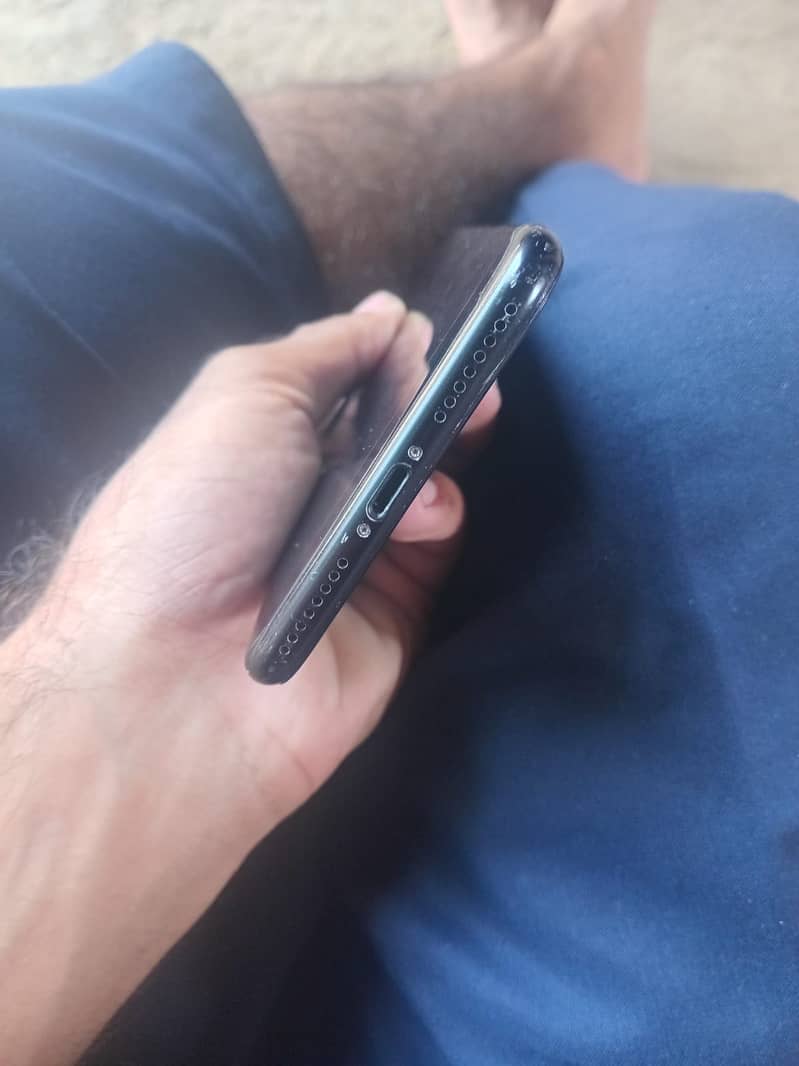 Apple iPhone 7 Plus 1