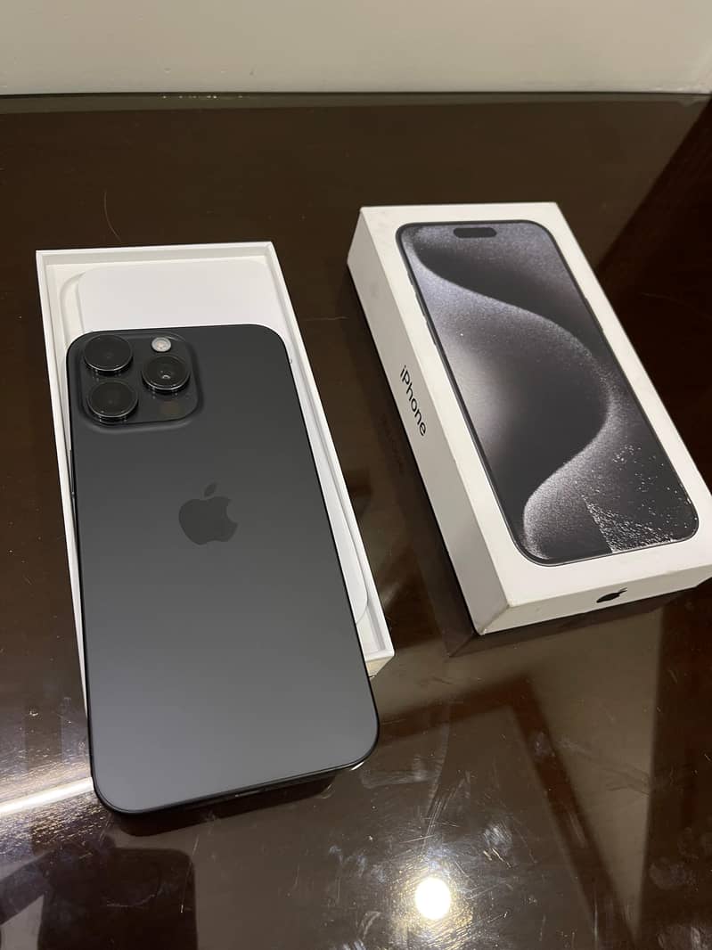 Apple iPhone 15 Pro Max 1