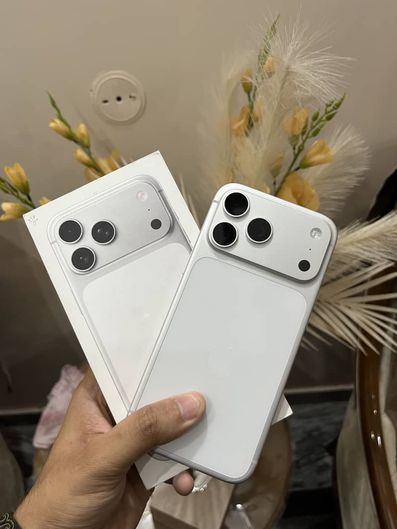 iPhone 17 Pro Max JV 5