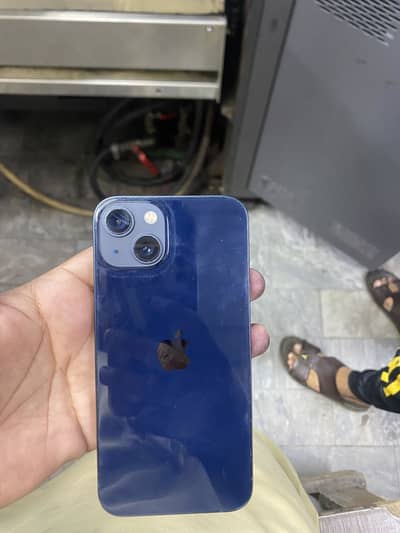 Apple iPhone 13