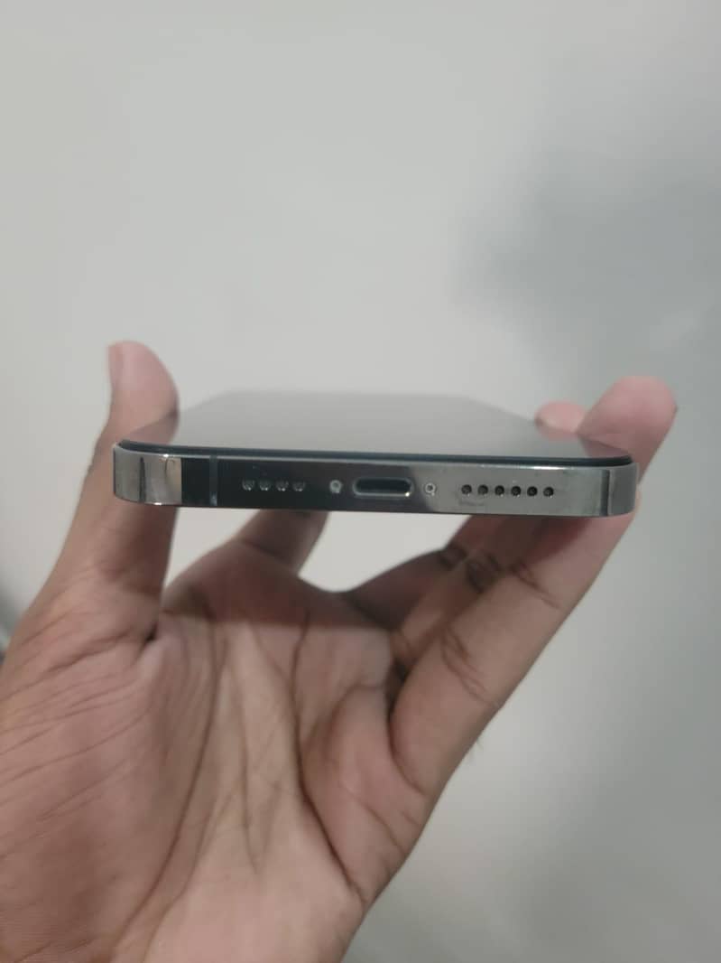 Apple iPhone 12 Pro Max 7