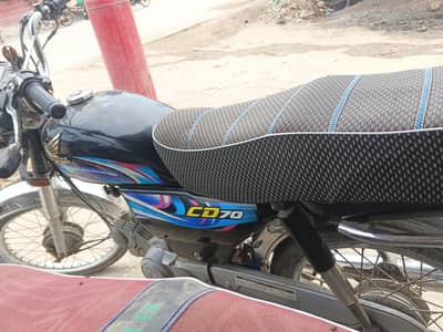 dealer at Lashari Autos Talhar