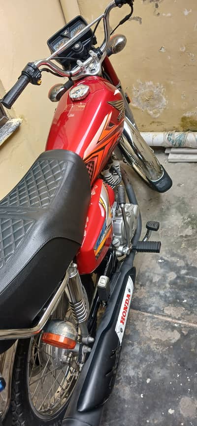Honda CG 125 2025