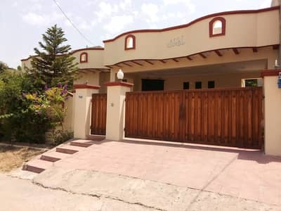 Single Storey 1 Kanal House Available In Gulshan Abad Sector 3 For Sale