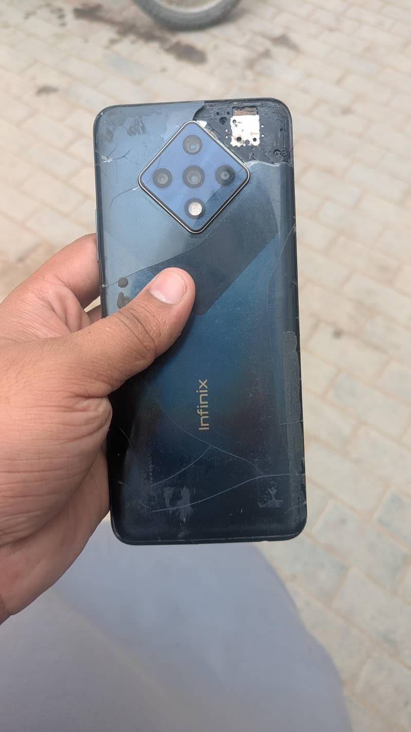 Infinix Zero 8 1