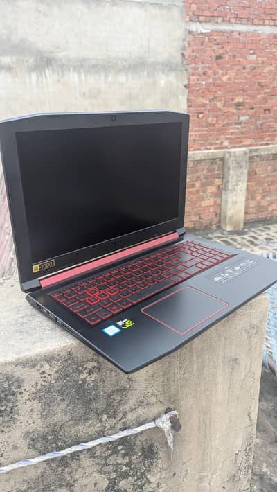 Acer nitro 5 gaming laptop i5 7300hq | 16gb/ 512gb | GTX 1050 4gb GPU