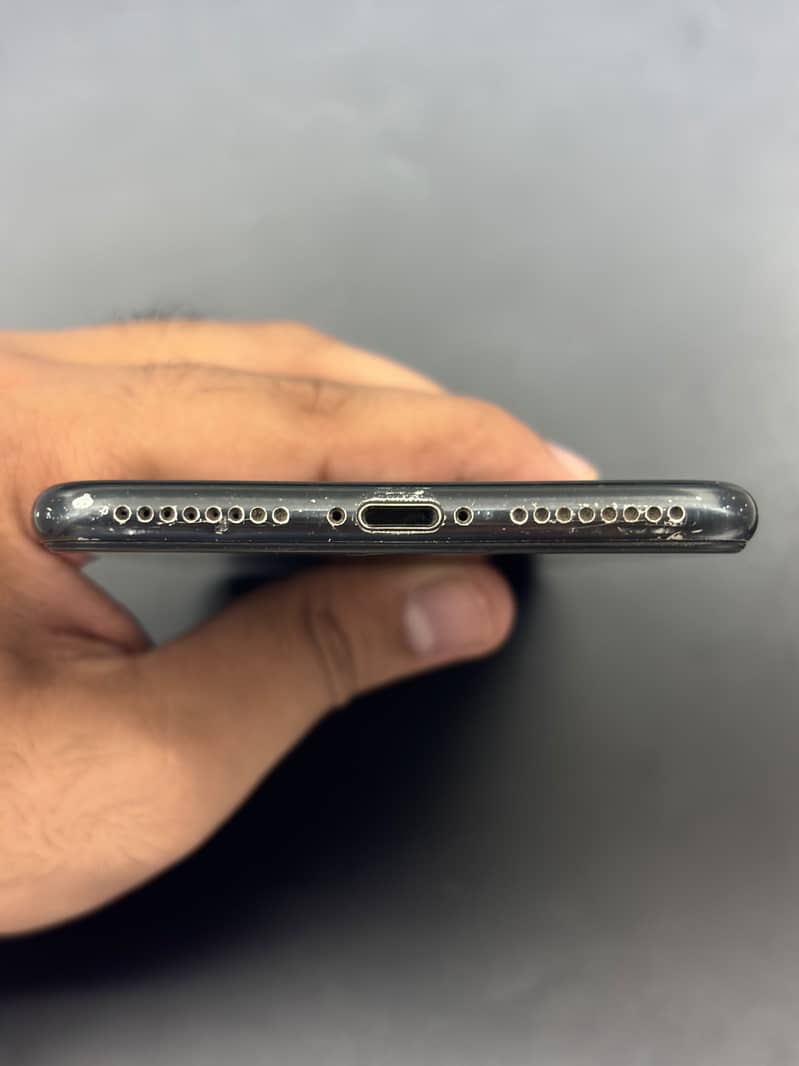 Apple iPhone 7 Plus 2