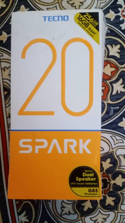 mujhe Tecno 20 spark ka orignal penal chaye memori 8/256 gb